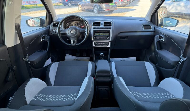 
								Volkswagen Polo 2013, 1.2 benzină, 12 luni Garantie, și în = RATE = full									