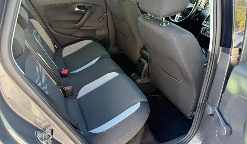 
								Volkswagen Polo 2013, 1.2 benzină, 12 luni Garantie, și în = RATE = full									