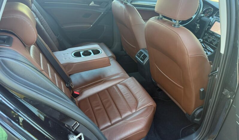 
								Volkswagen Golf Full Option, 2013, 1.6 diesel, 12 luni Garantie, și în = RATE = full									