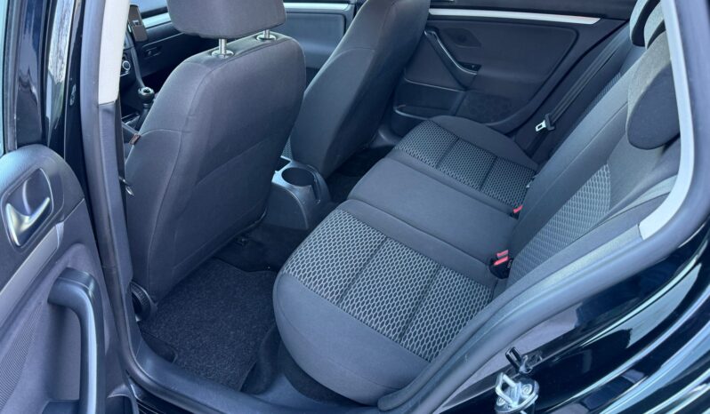 
								Vw Golf VI 2011, 1.6 Diesel full									