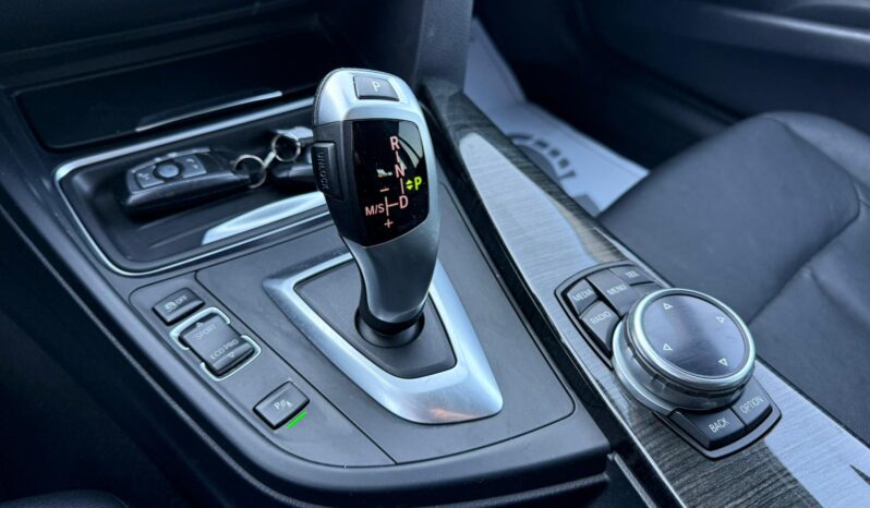 
								Bmw 320d Luxury Edition 2014, 2.0 Diesel full									