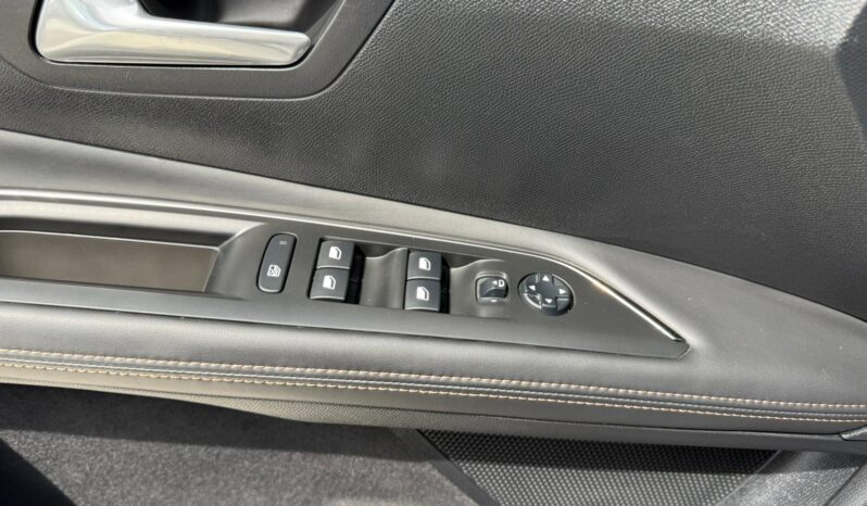 
								Peugeot 3008 GT-Line, 2018, 1.2 Benzina full									