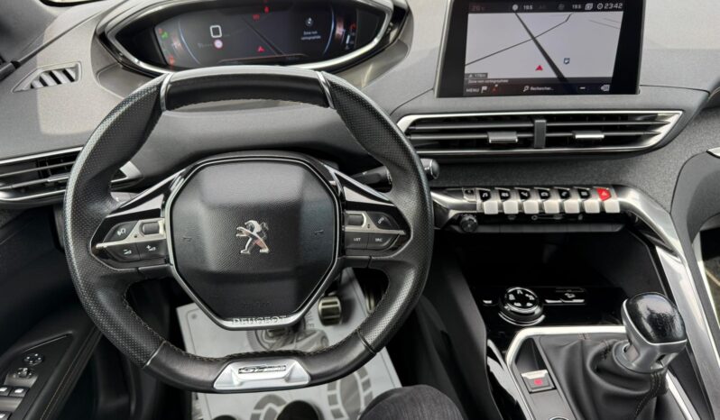 
								Peugeot 3008 GT-Line, 2018, 1.2 Benzina full									