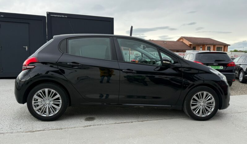 
								Peugeot 208 2019, 1.2 Benzina full									