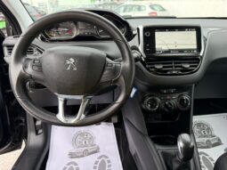 
										Peugeot 208 2019, 1.2 Benzina full									