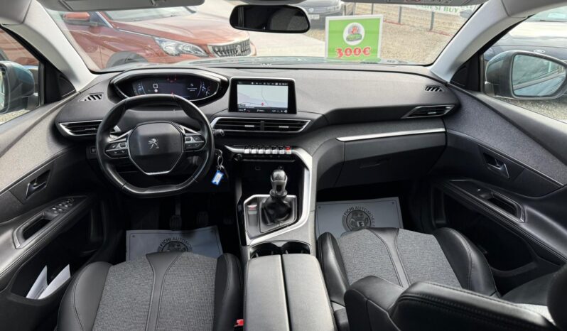 
								Peugeot 5008, 1.5 Diesel full									